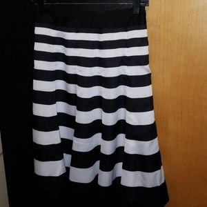NWT White house black Market skirt
